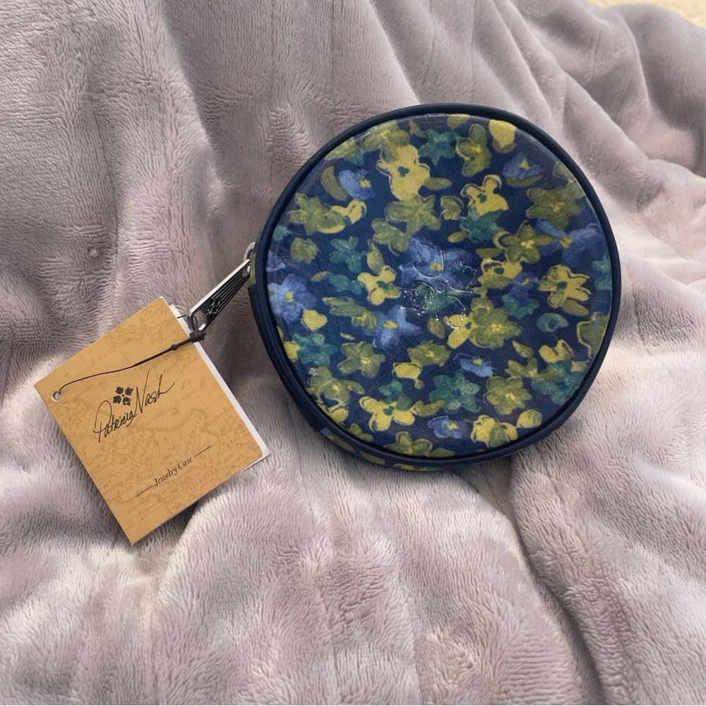 Patricia Nash DIAMANTE Denim Blues Round Zip Jewelry Case NWT